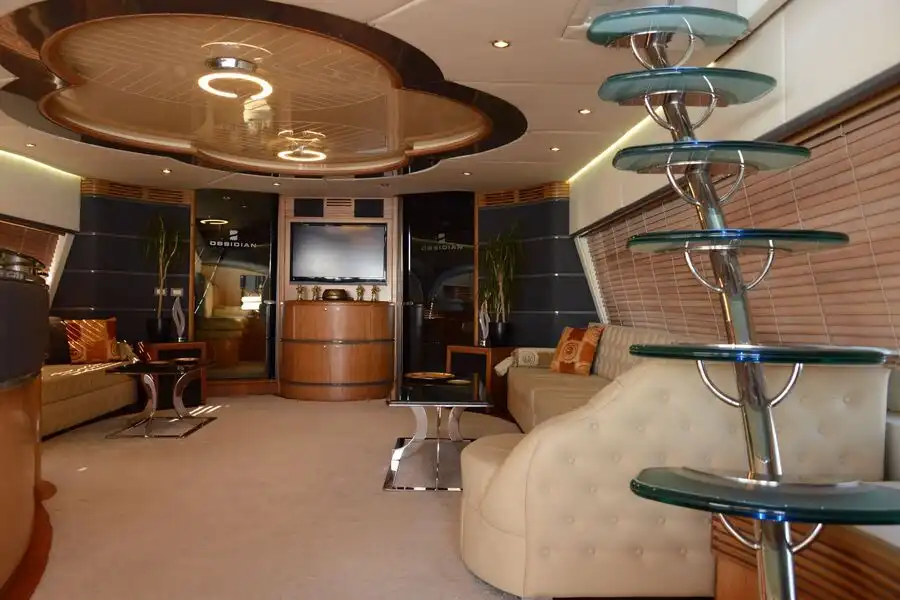 YACHT OBSIDIAN